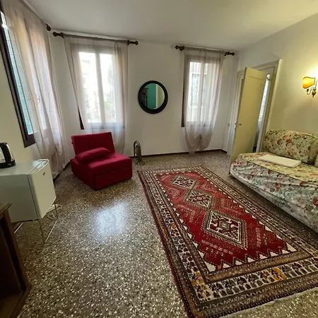The Upper House Guest house Venice