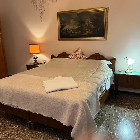 The Upper House Guest house Venice